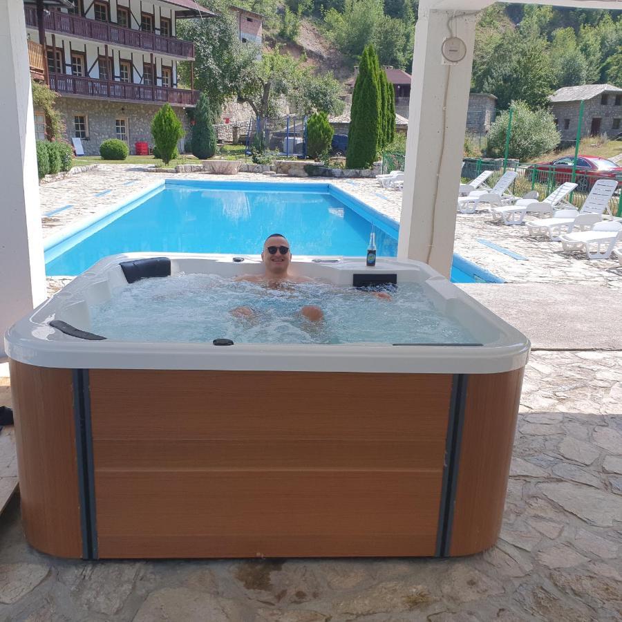 Hotel & Camping Etno Selo Vrelo Μπέρανε Εξωτερικό φωτογραφία